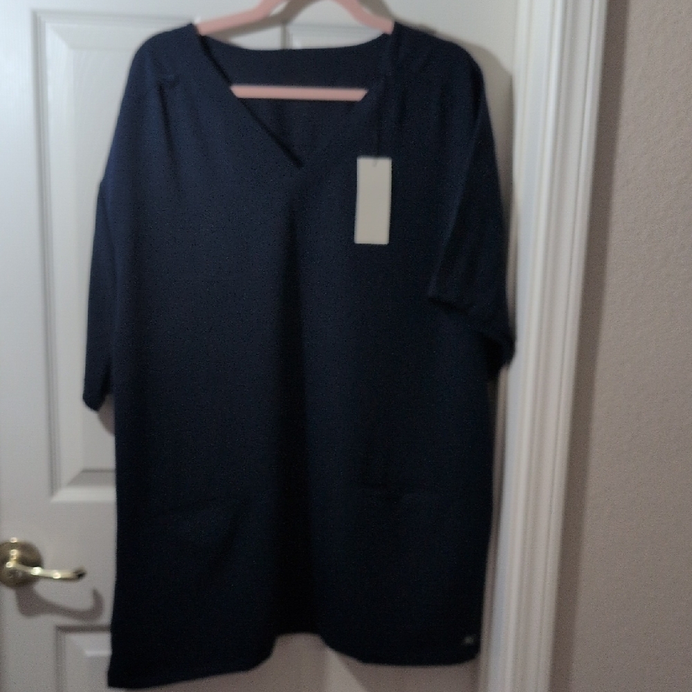 💲⬇️NEW!Scrubs💙 Akeso Navy Top, Excellent💯